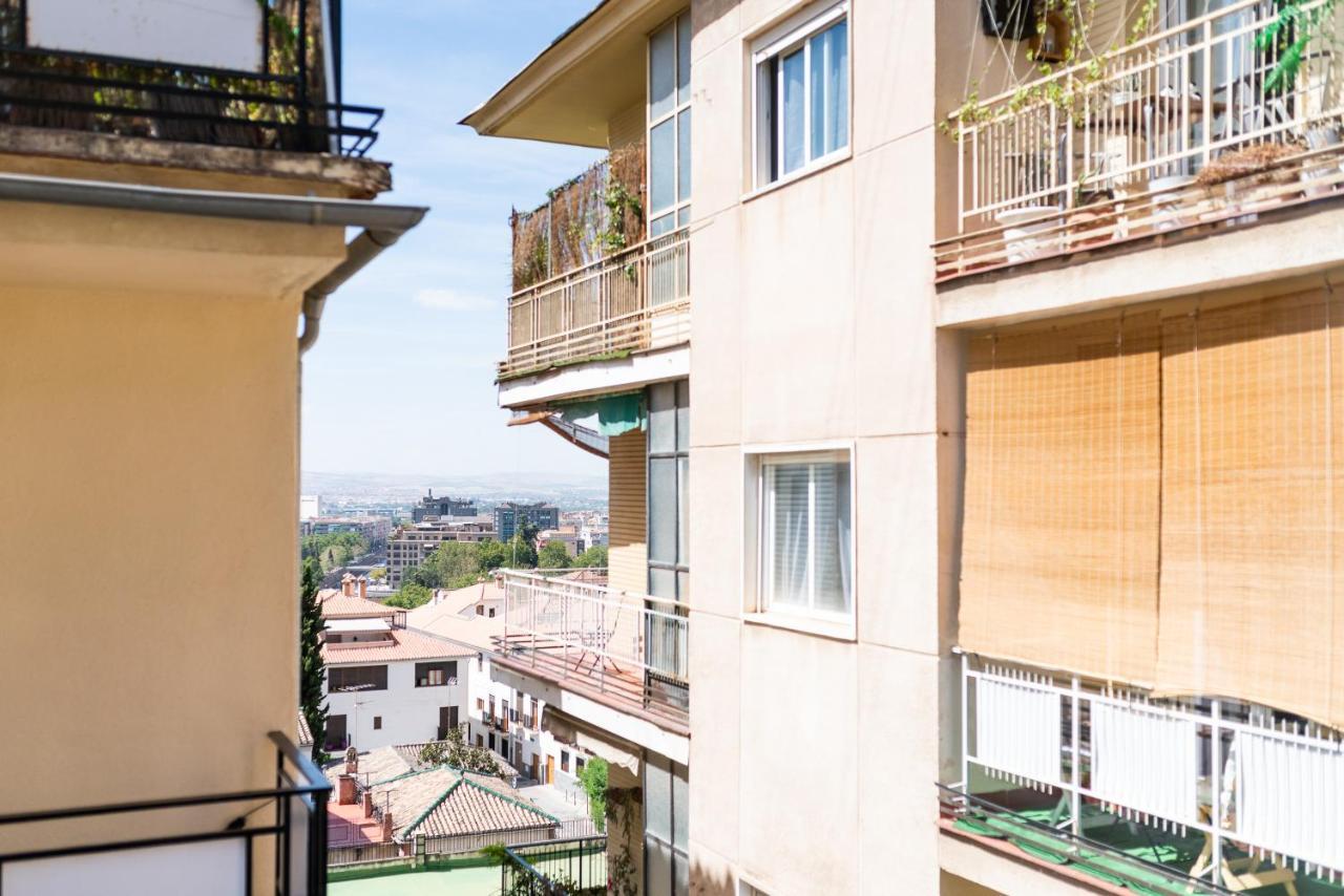 Elegante Y Centrico Alojamiento En Granada Exterior photo