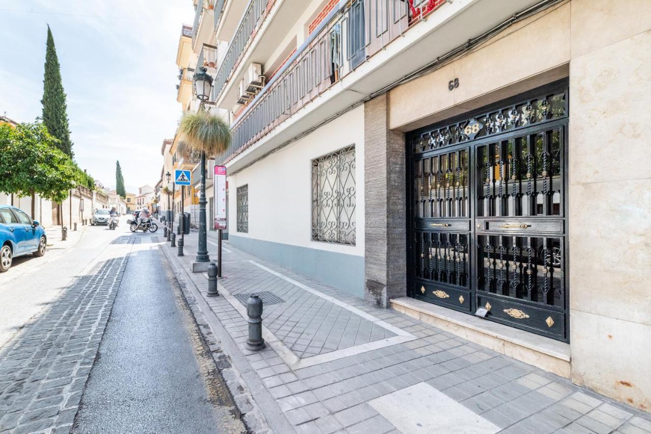 Elegante Y Centrico Alojamiento En Granada Exterior photo
